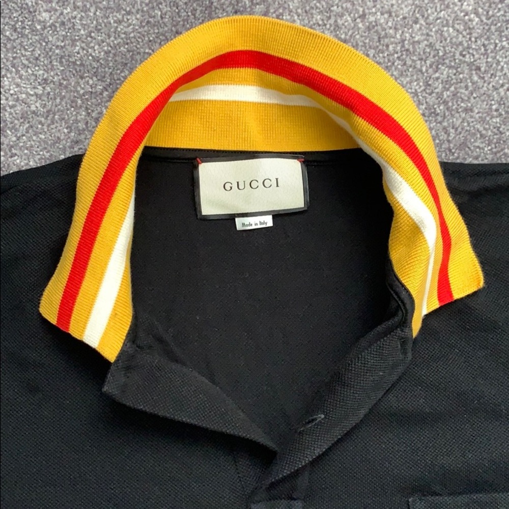 M/L In Men. Slightly New, Worm Twice. Authentic!